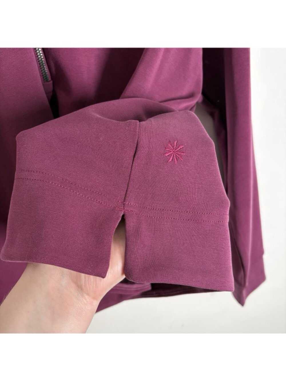 Athleta Women L Plum Cropped Seasoft Quarter Zip Pullover Sweatshirt NWOT - Picture 4 of 12